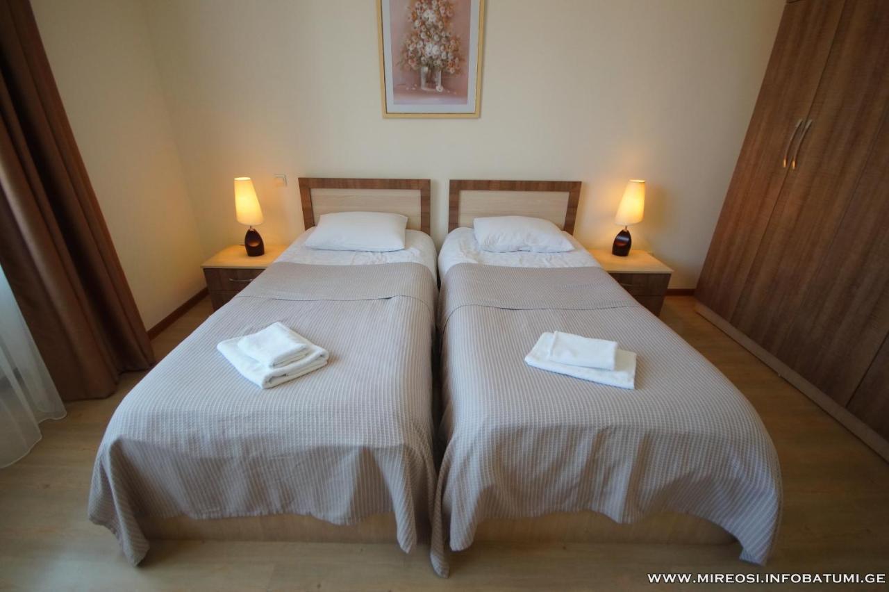 Hotel Mireosi Batoemi Buitenkant foto