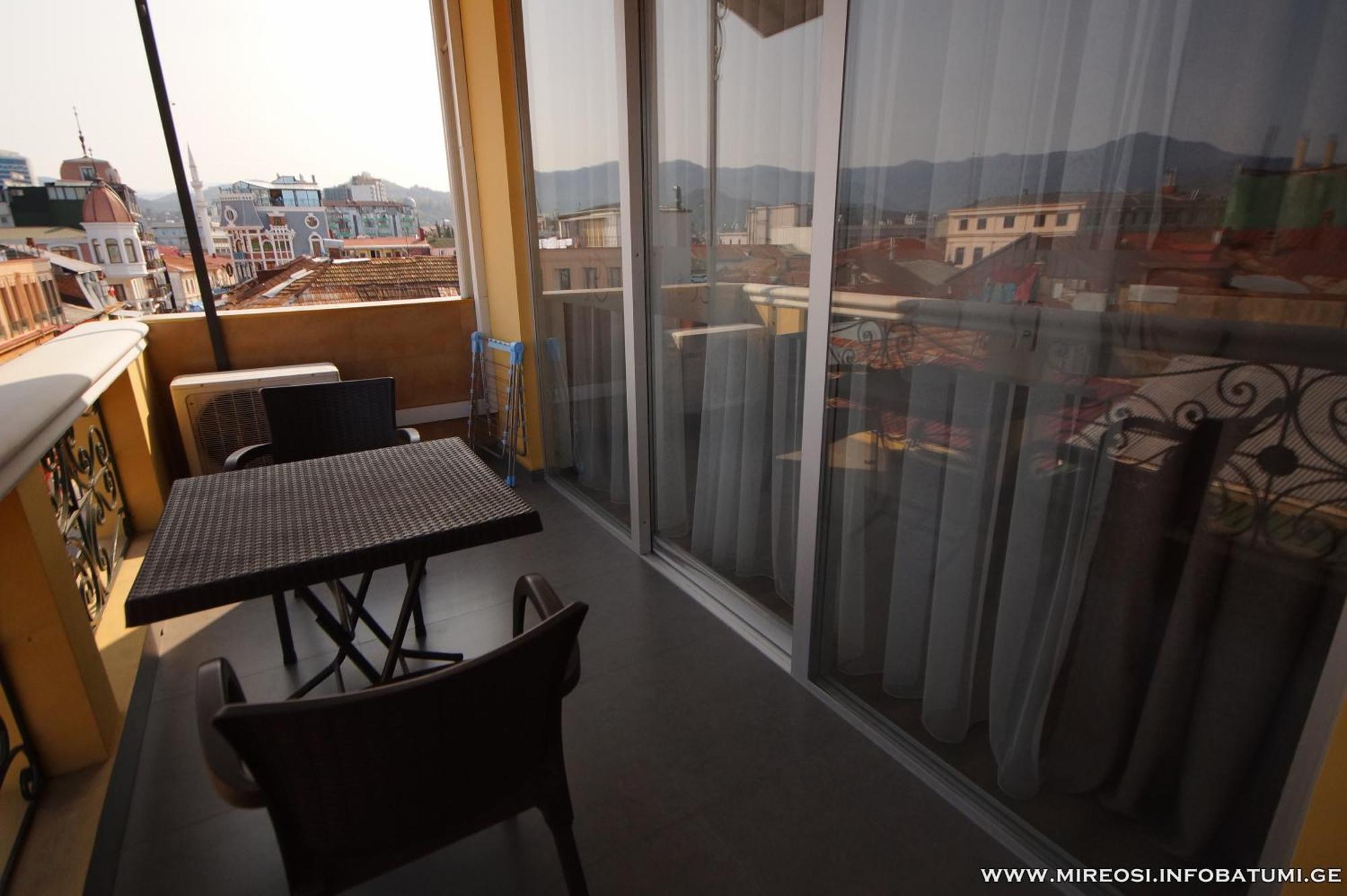 Hotel Mireosi Batoemi Buitenkant foto