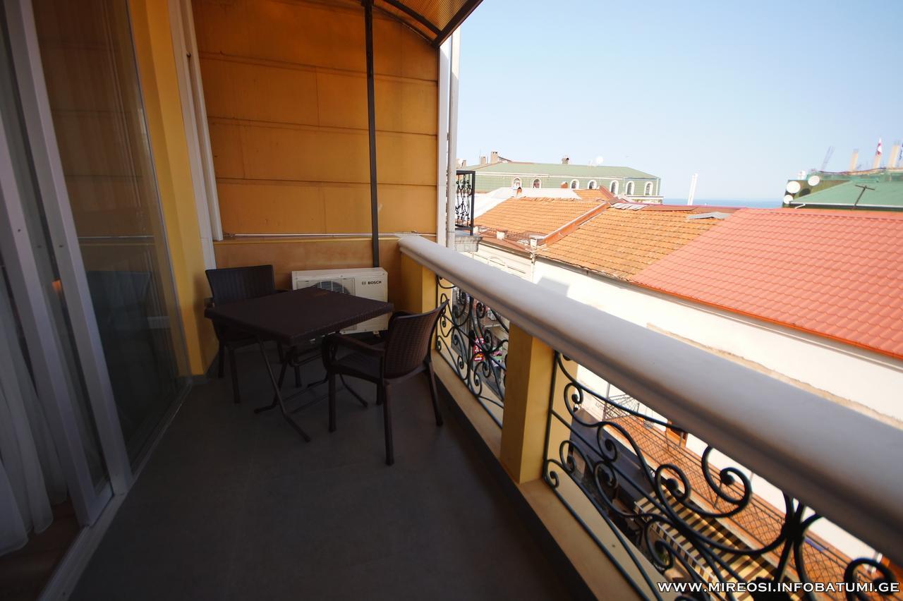 Hotel Mireosi Batoemi Buitenkant foto